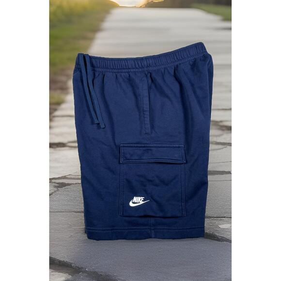 Nike Sportswear Club Fleece Cargo Sweat Shorts Mens Medium Blue 9" Inseam CZ9956 - Picture 1 of 7
